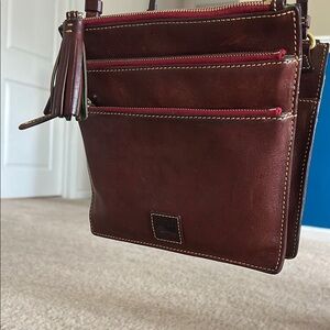 Vintage Dooney & Bourke Florentine Leather triple zip cross body purse